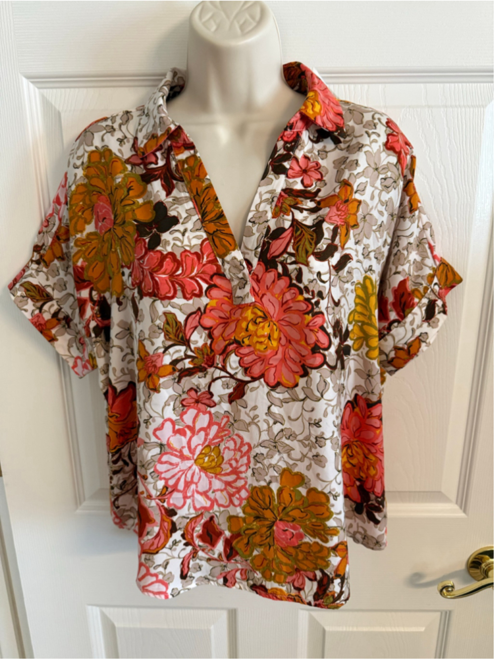 NWT John Paul Richard Retro Floral V-Neck Blouse S